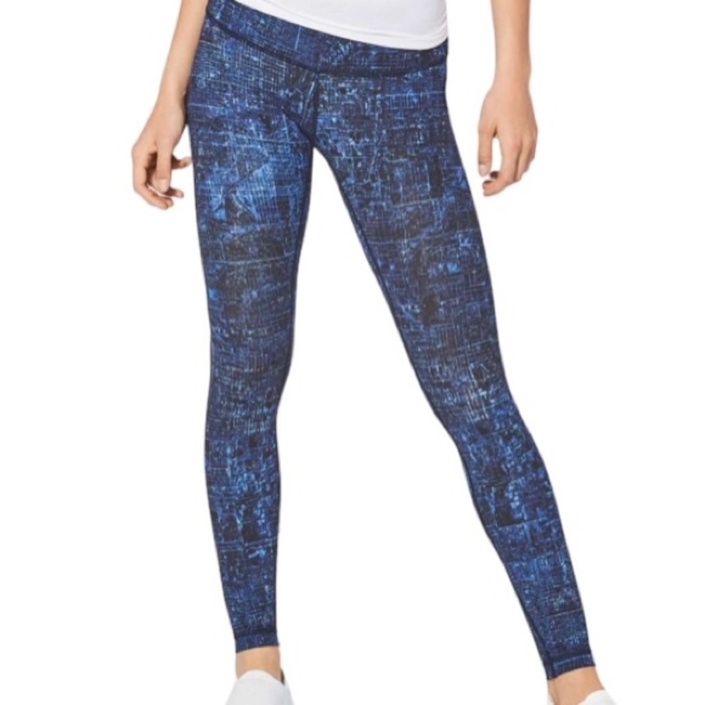 Size 6 Lululemon Wunder Under Low-Rise Tights City Lights Multi Black Blue